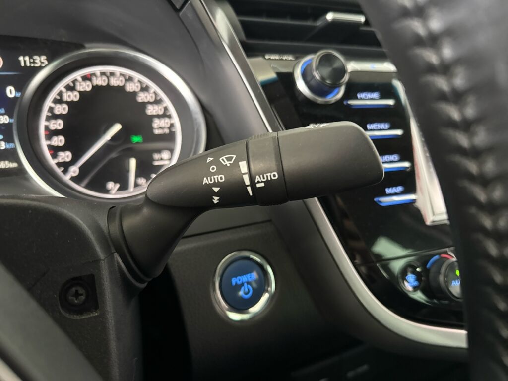 Toyota Camry 2019 Ruskea (beige)