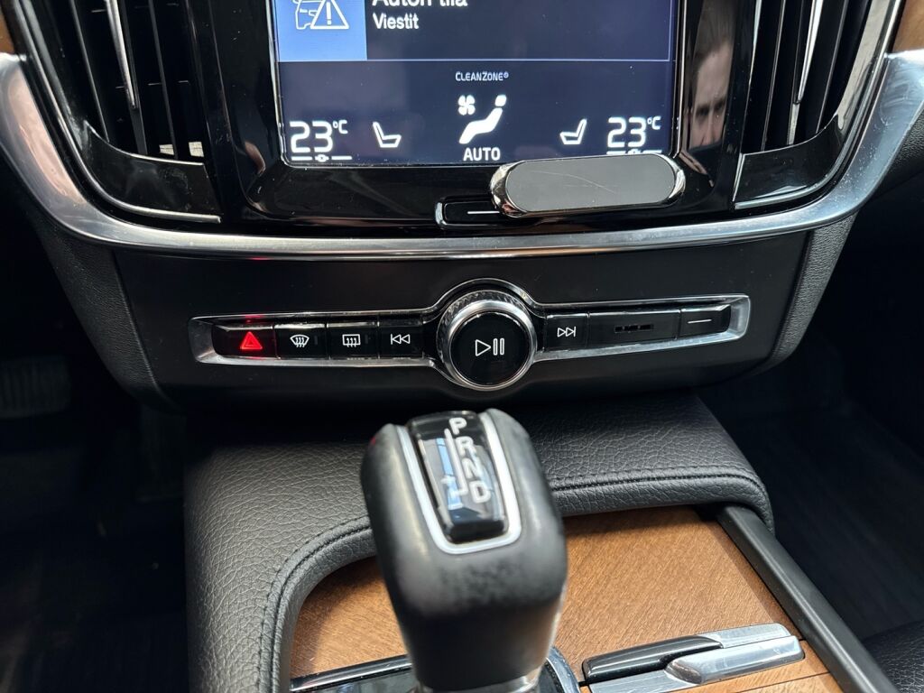 Volvo V90 2019 Harmaa