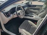 Volvo V60 2019 Musta