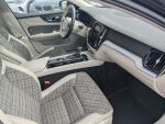 Volvo V60 2019 Musta