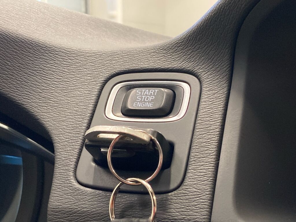 Volvo V70 2014 Valkoinen