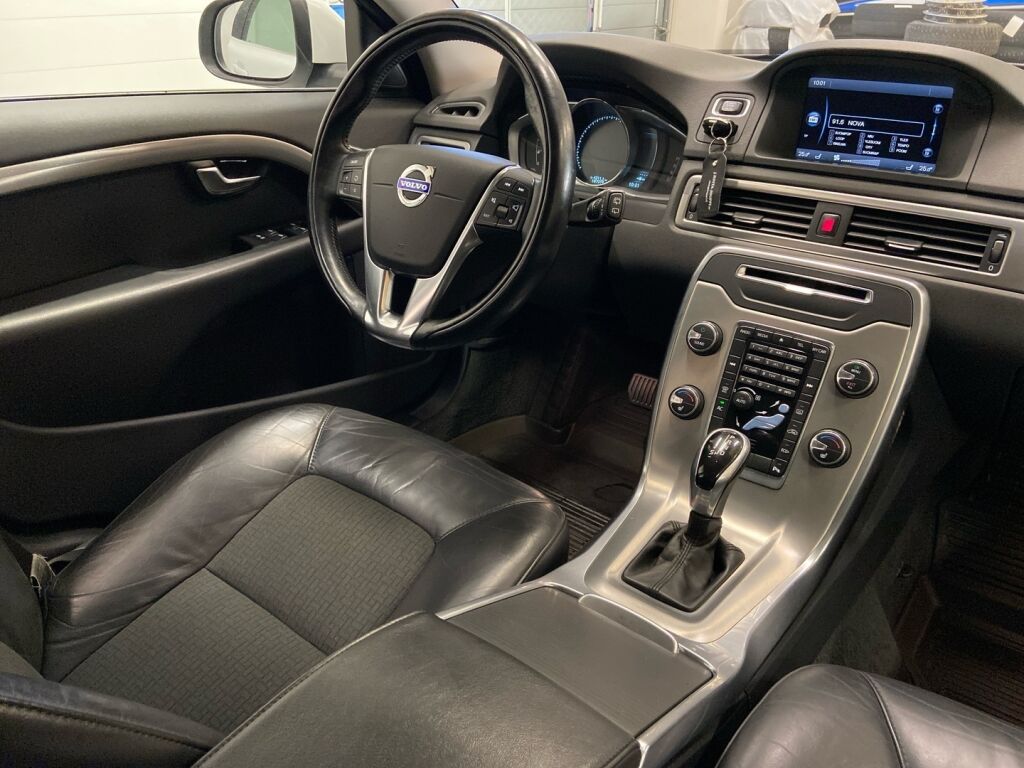 Volvo V70 2014 Valkoinen