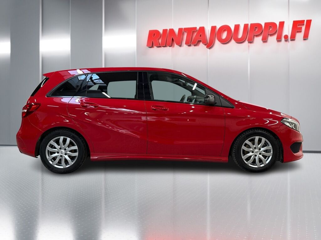 Mercedes-Benz B 2017 Punainen