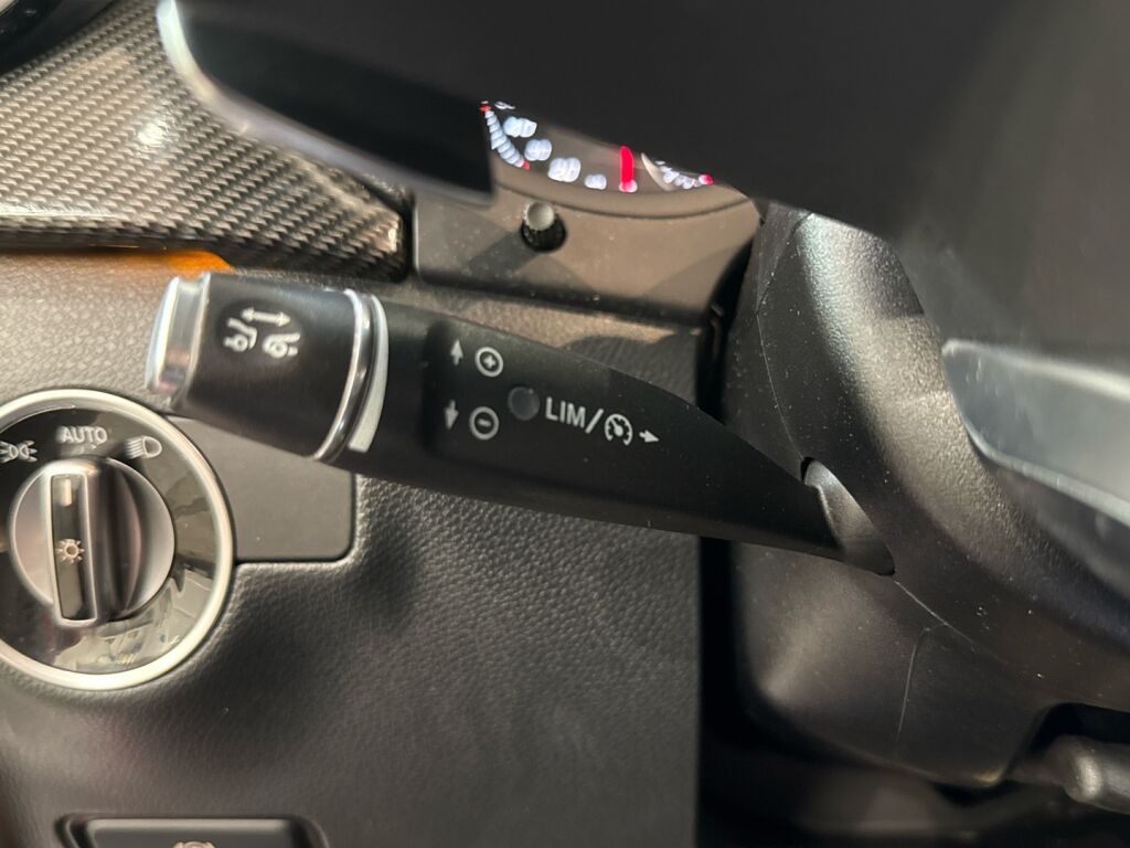 Mercedes-Benz B 2017 Punainen