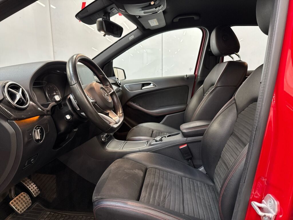 Mercedes-Benz B 2017 Punainen