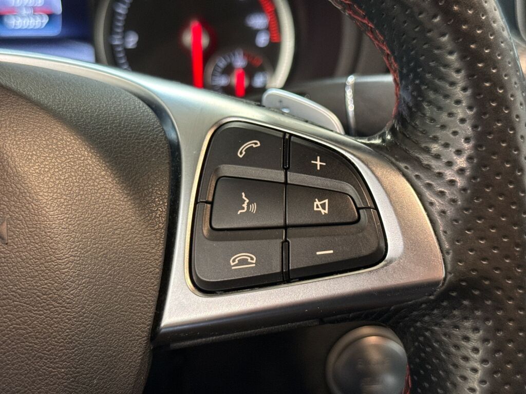 Mercedes-Benz B 2017 Punainen