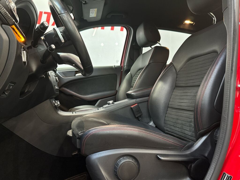 Mercedes-Benz B 2017 Punainen