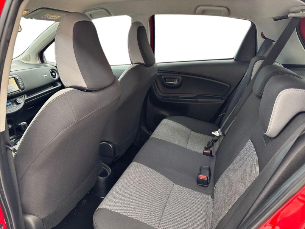Toyota Yaris 2019 Punainen