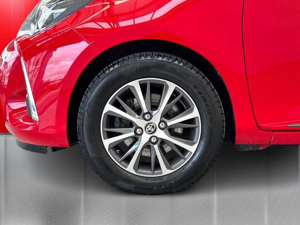 Toyota Yaris 2019 Punainen