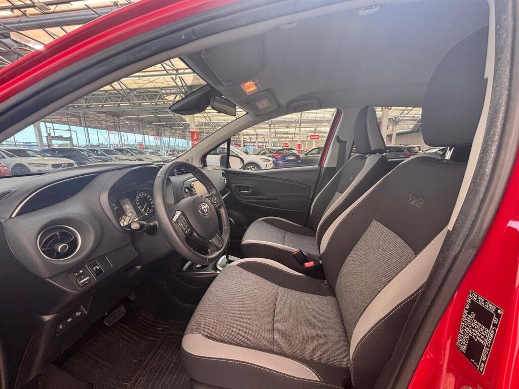 Toyota Yaris 2019 Punainen