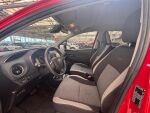 Toyota Yaris 2019 Punainen