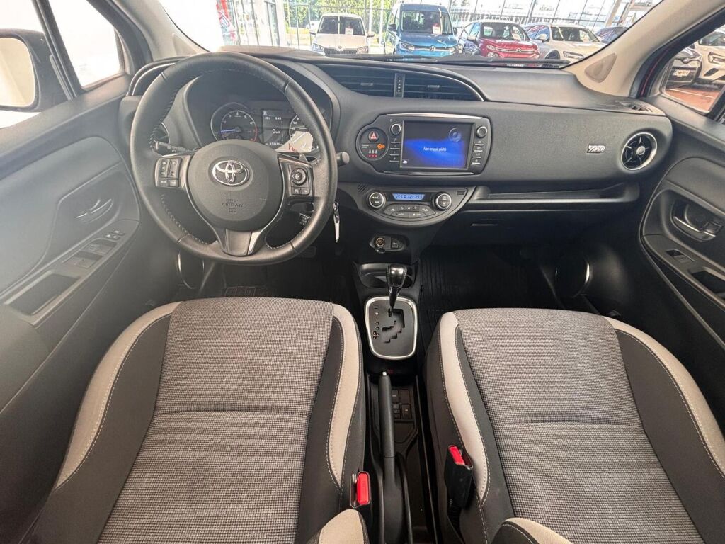 Toyota Yaris 2019 Punainen