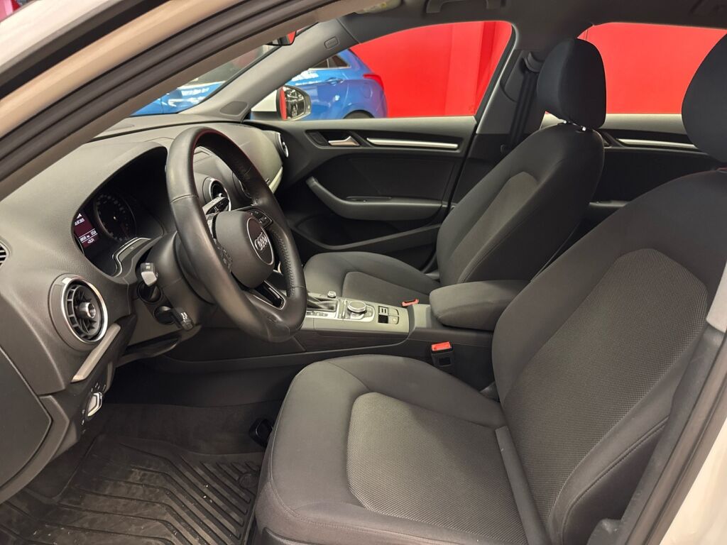 Audi A3 2019 Valkoinen