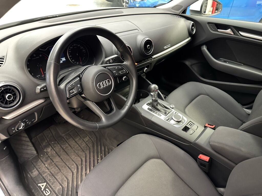 Audi A3 2019 Valkoinen