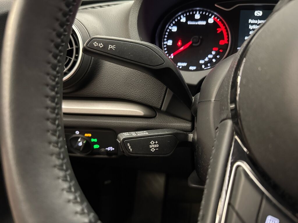 Audi A3 2019 Valkoinen