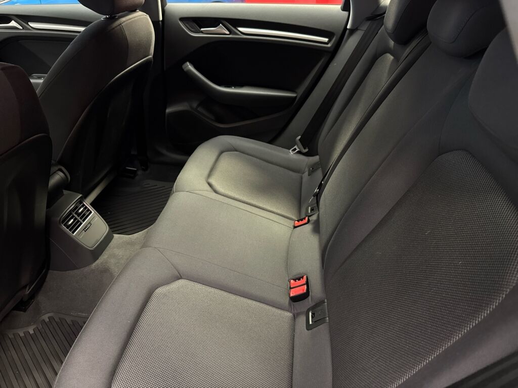 Audi A3 2019 Valkoinen