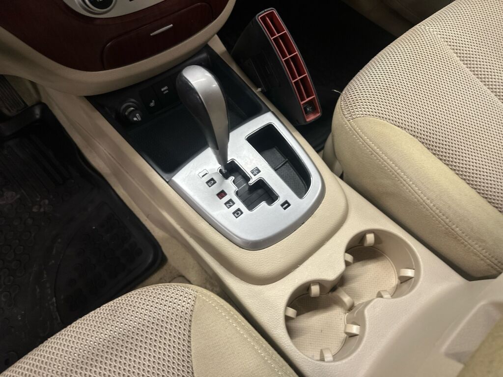 Hyundai Santa Fe 2007 Ruskea (beige)