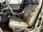 Volvo V70 2006 Keltainen