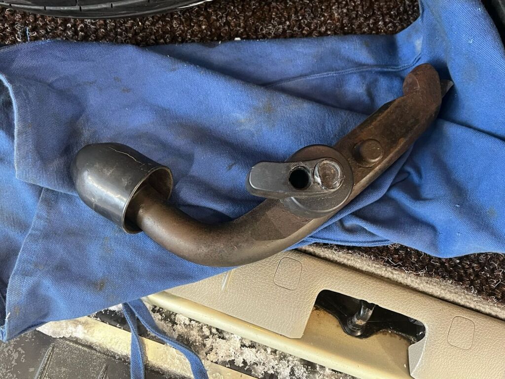 Volvo V70 2006 Keltainen