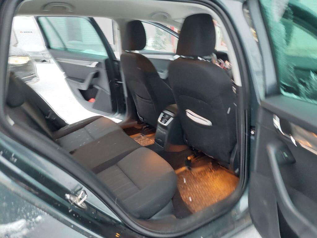 Skoda Octavia 2019 Harmaa