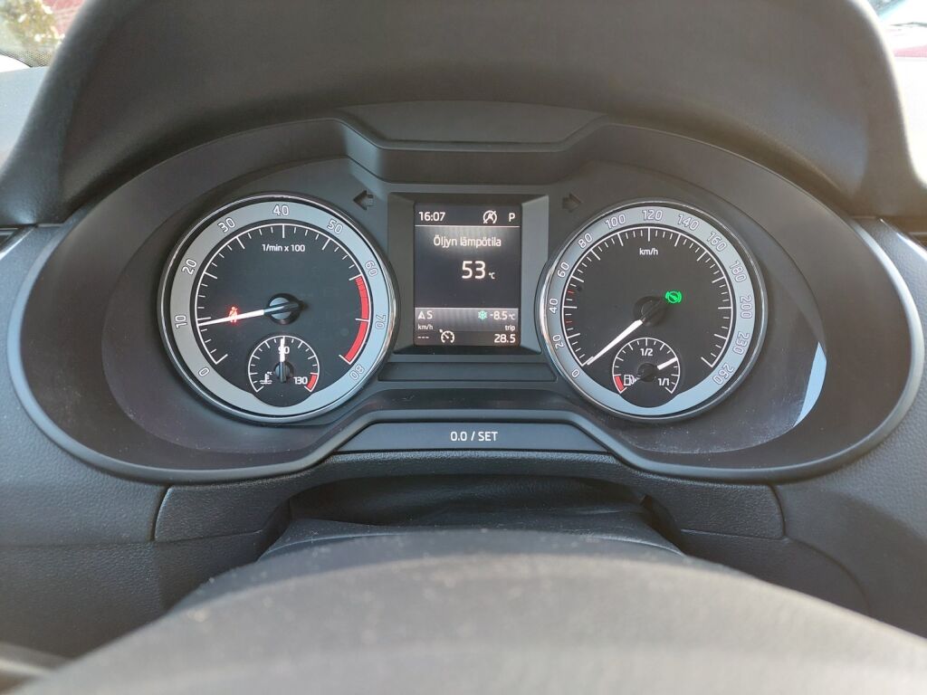 Skoda Octavia 2019 Harmaa