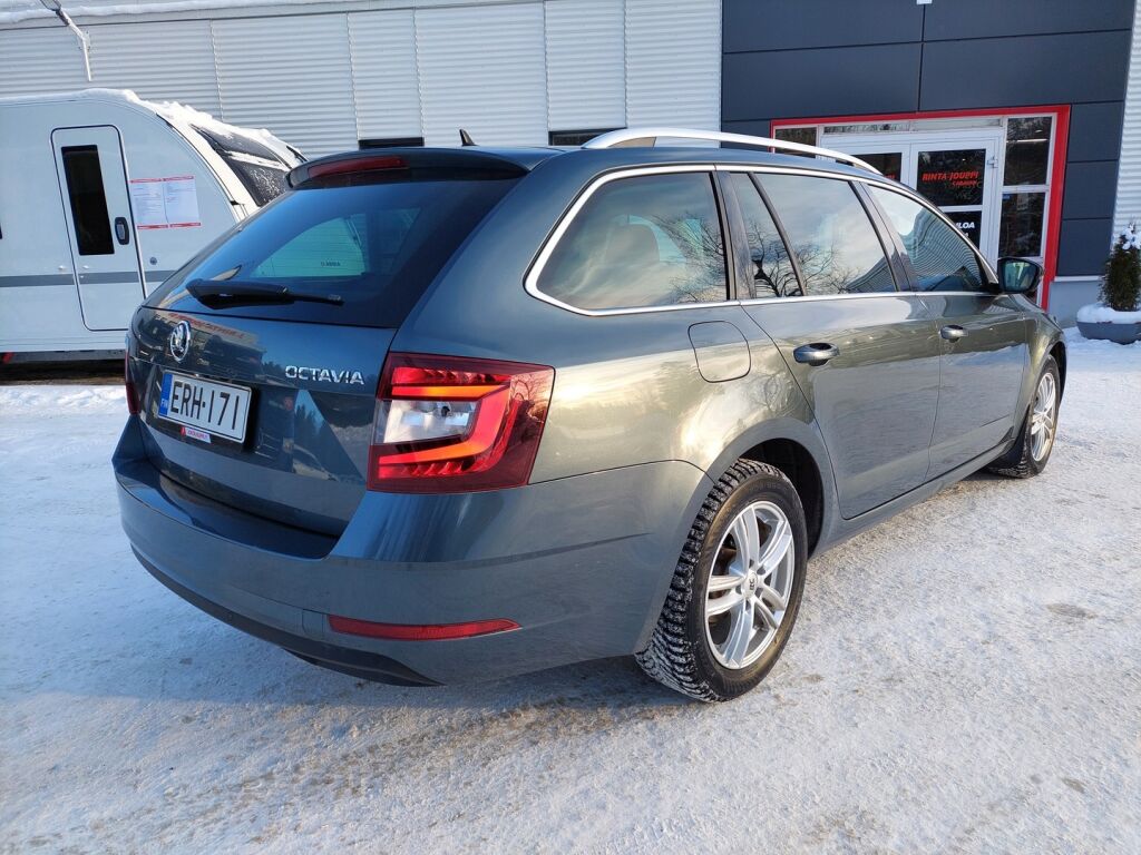 Skoda Octavia 2019 Harmaa