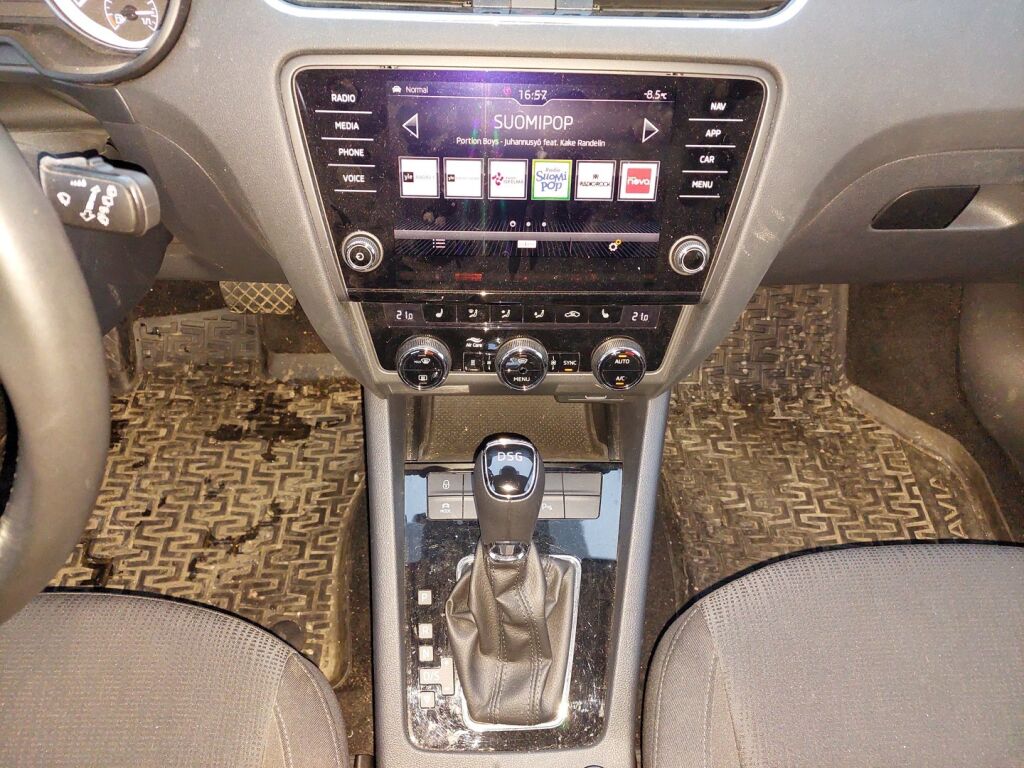 Skoda Octavia 2019 Harmaa