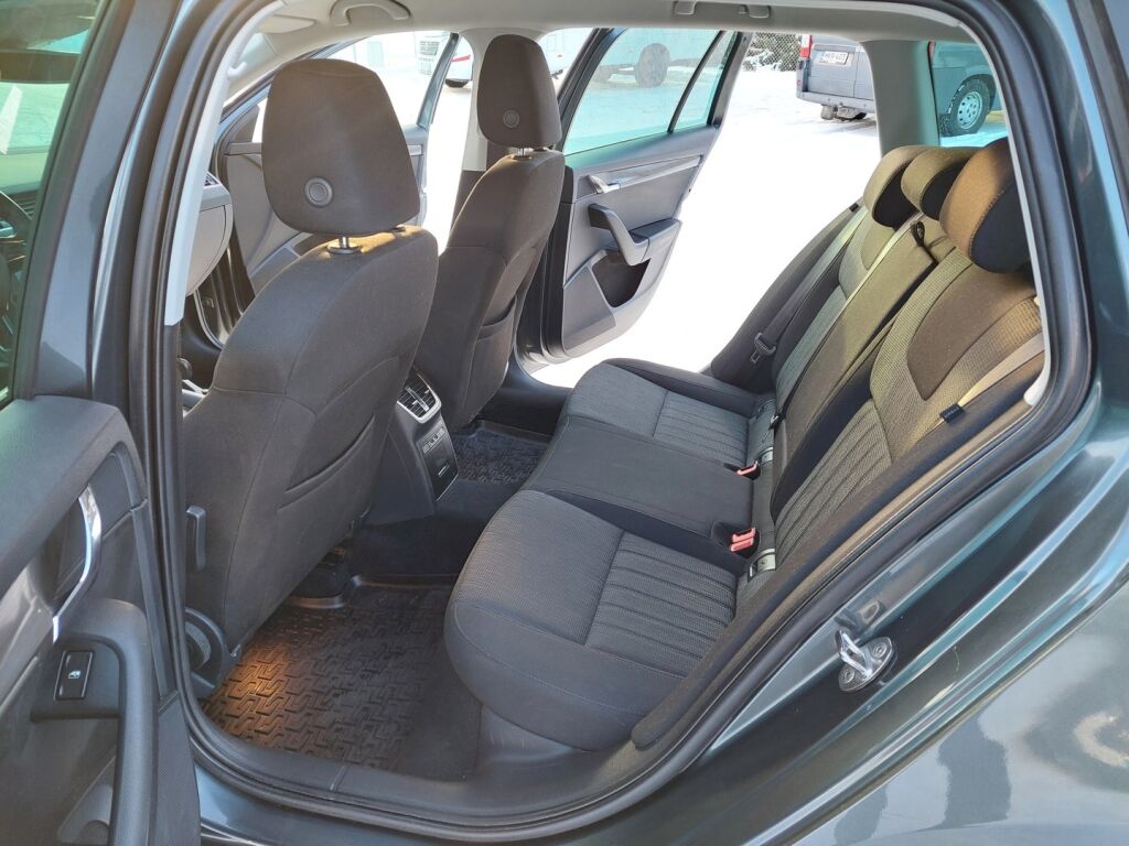 Skoda Octavia 2019 Harmaa