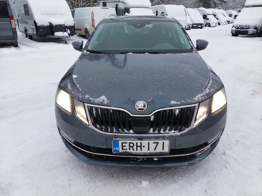 Skoda Octavia 2019 Harmaa