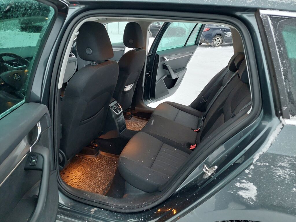 Skoda Octavia 2019 Harmaa