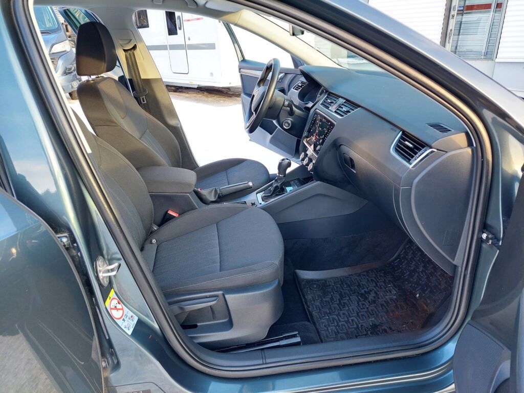 Skoda Octavia 2019 Harmaa