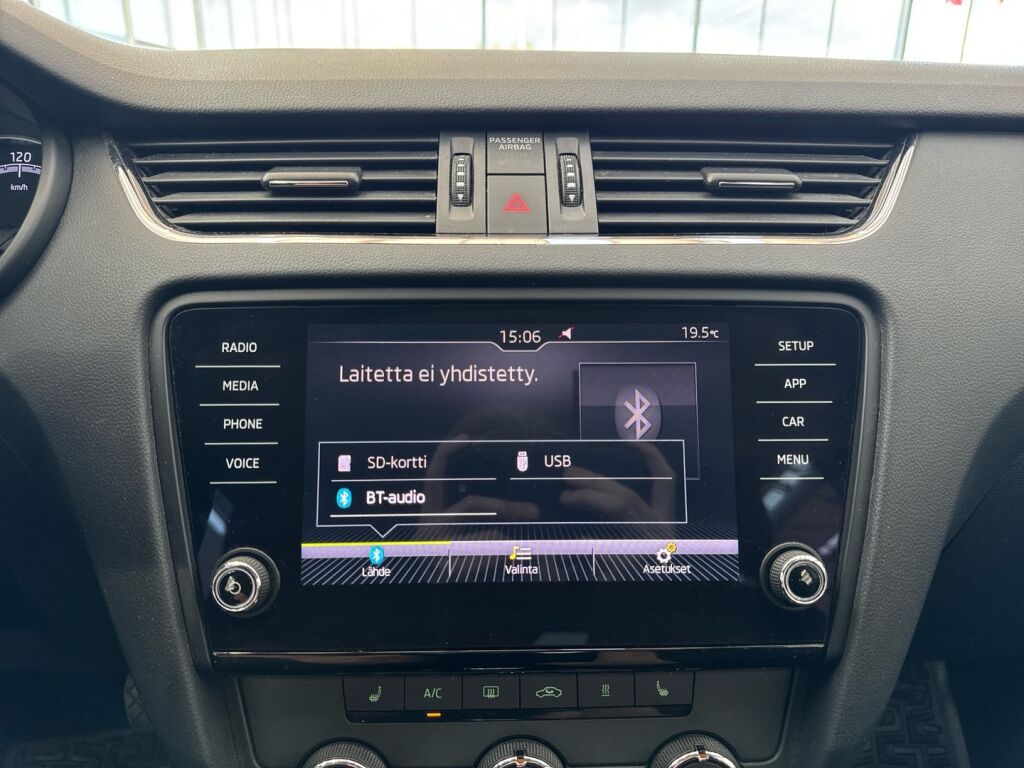 Skoda Octavia 2019 Sininen