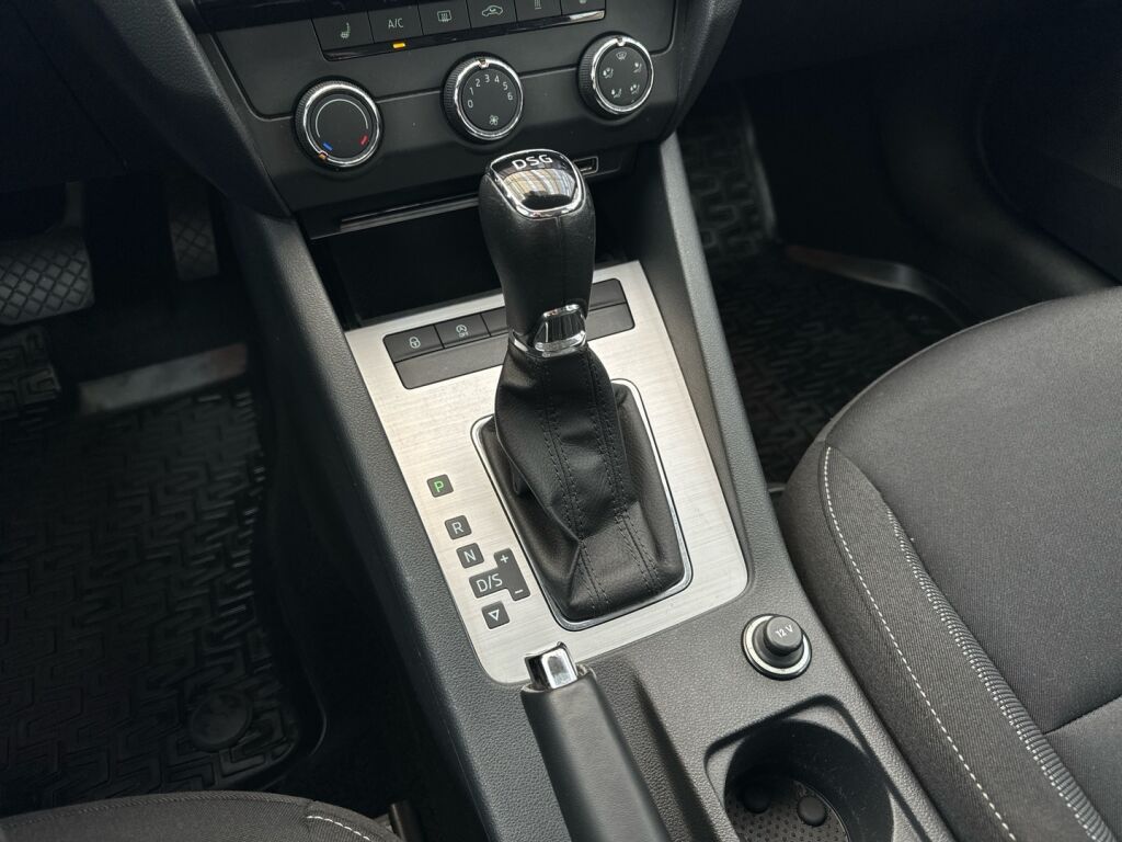 Skoda Octavia 2019 Sininen