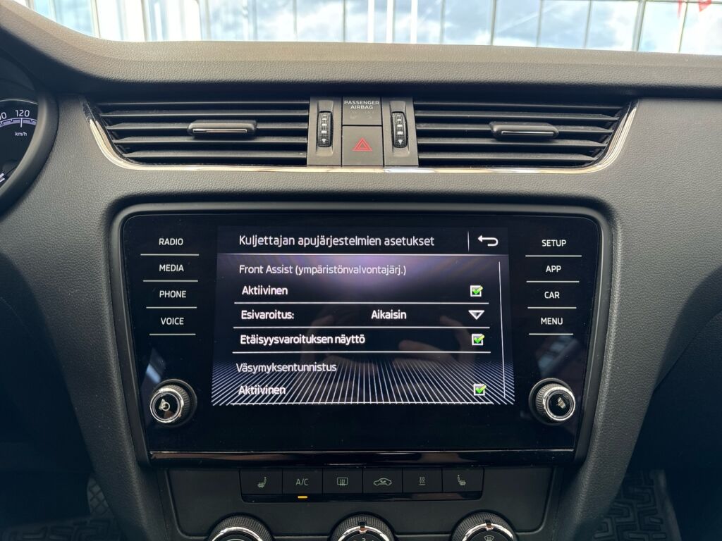 Skoda Octavia 2019 Sininen