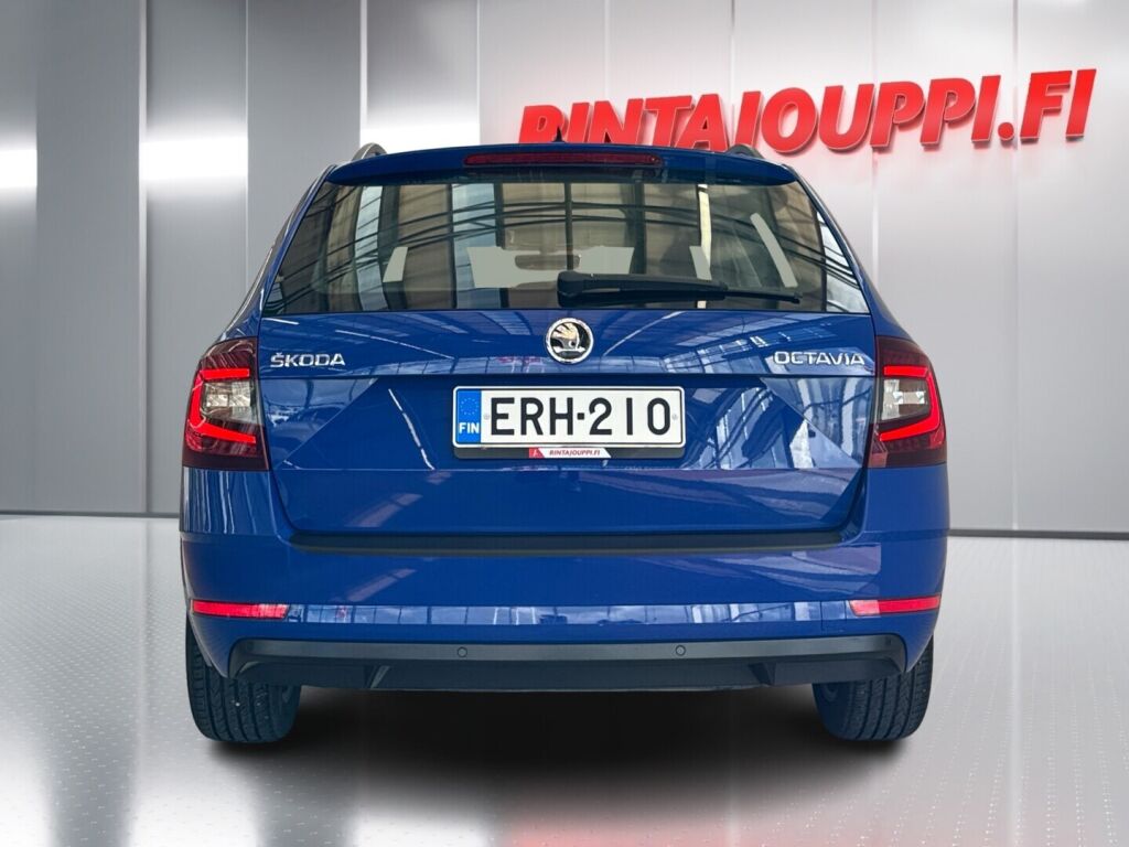 Skoda Octavia 2019 Sininen