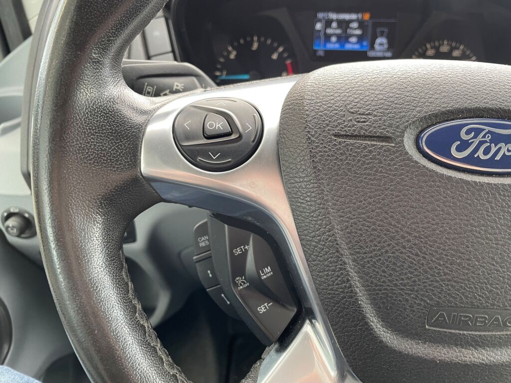 Ford Transit 2019 Ruskea (beige)