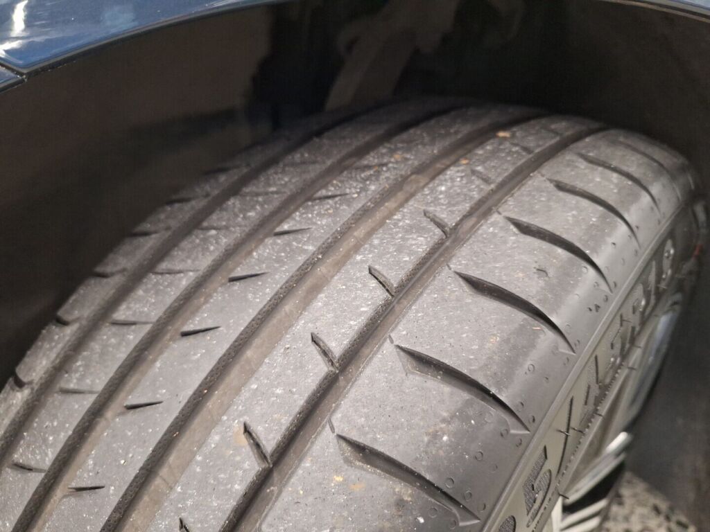 Volvo V60 2019 Sininen