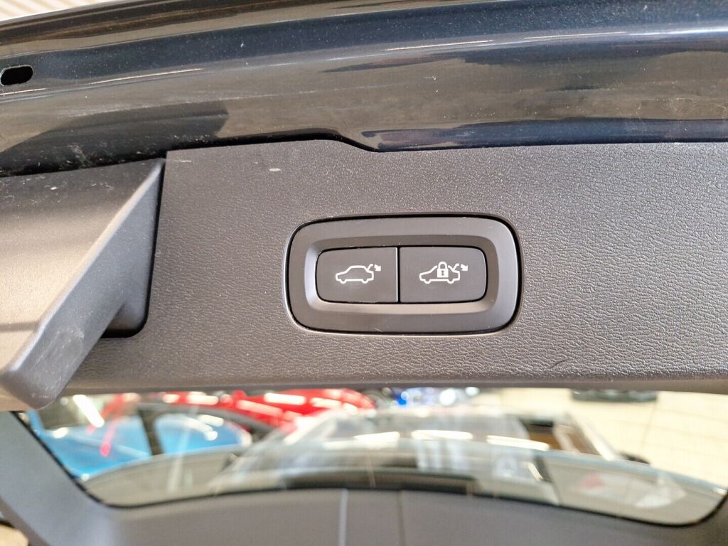 Volvo V60 2019 Sininen