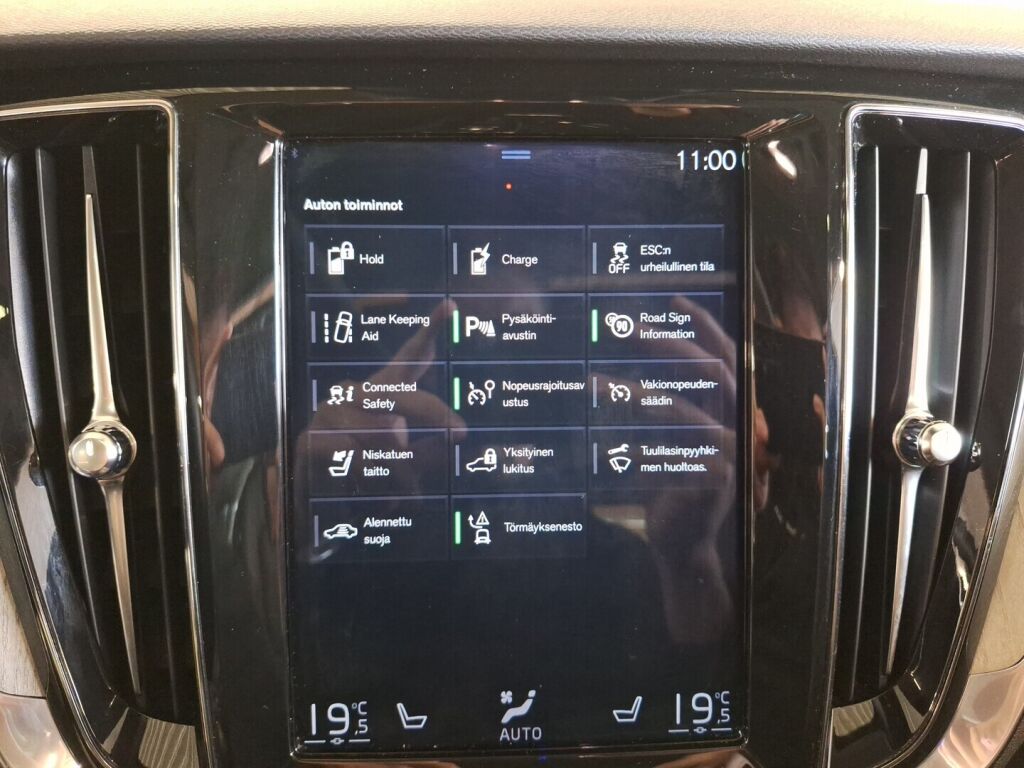 Volvo V60 2019 Sininen