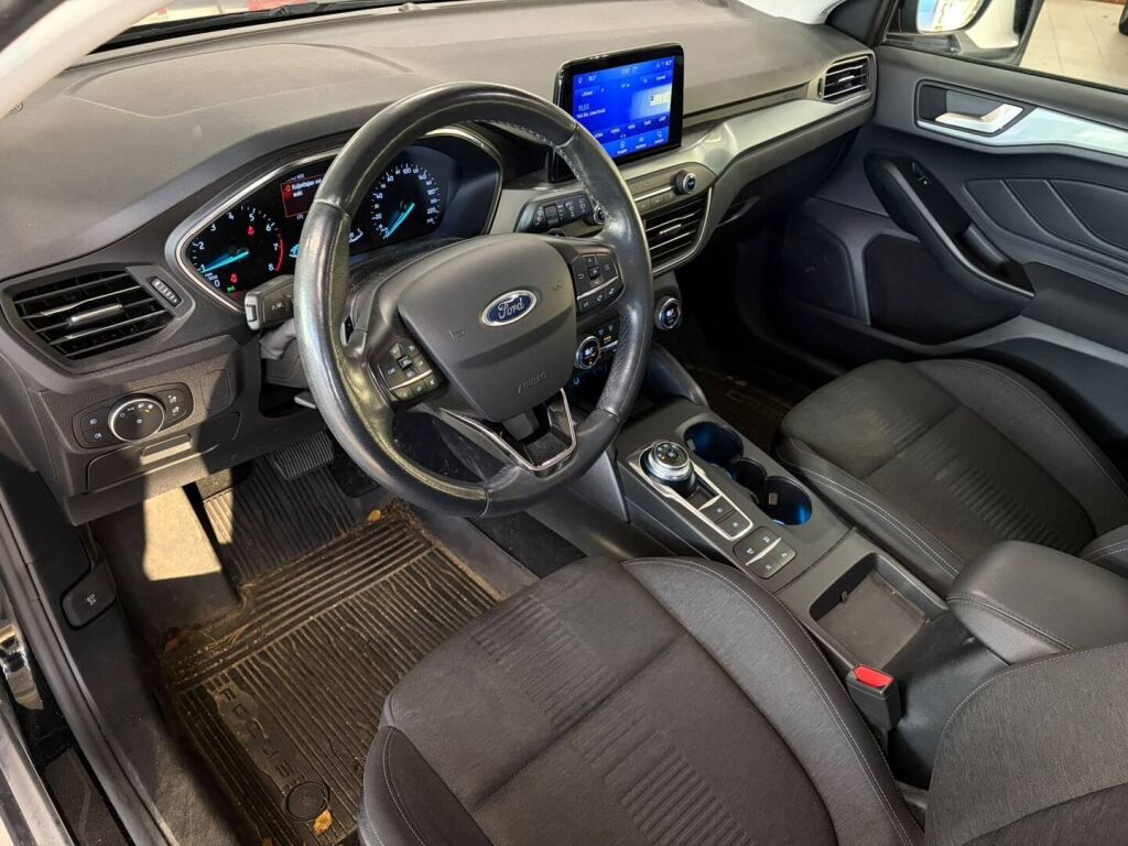 Ford Focus 2019 Musta