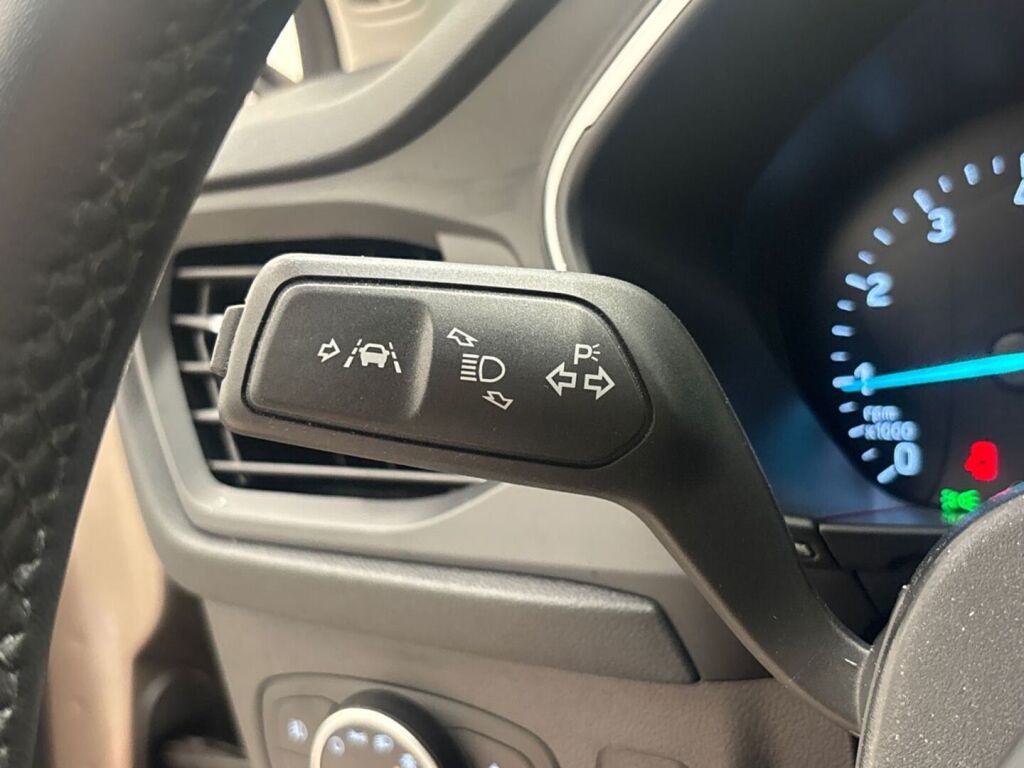 Ford Focus 2019 Met. Hopea