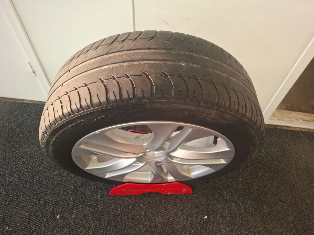 Mercedes-Benz C 2012 Musta