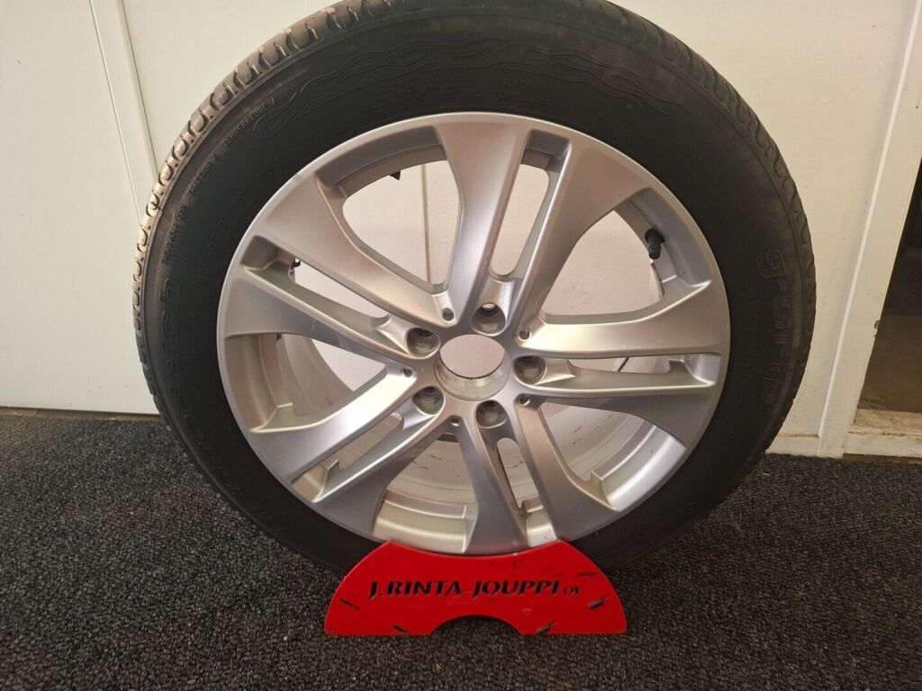 Mercedes-Benz C 2012 Musta