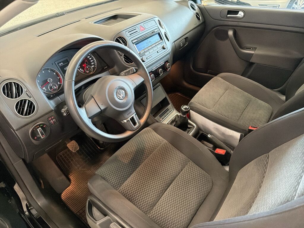 Volkswagen Golf Plus 2011 Musta