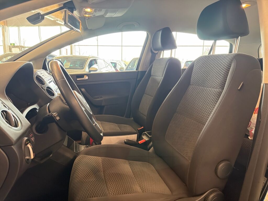 Volkswagen Golf Plus 2011 Musta