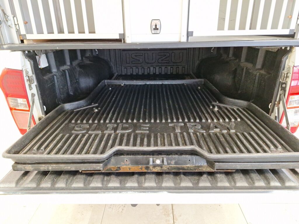 Isuzu D-Max 2013 Valkoinen