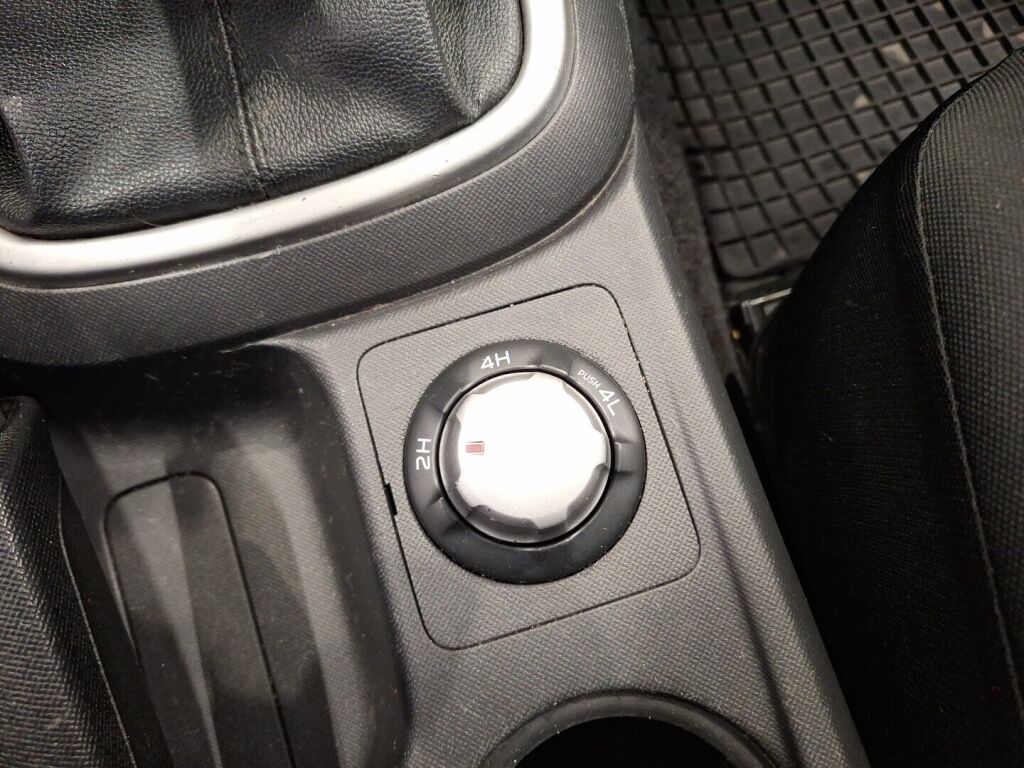 Isuzu D-Max 2013 Valkoinen