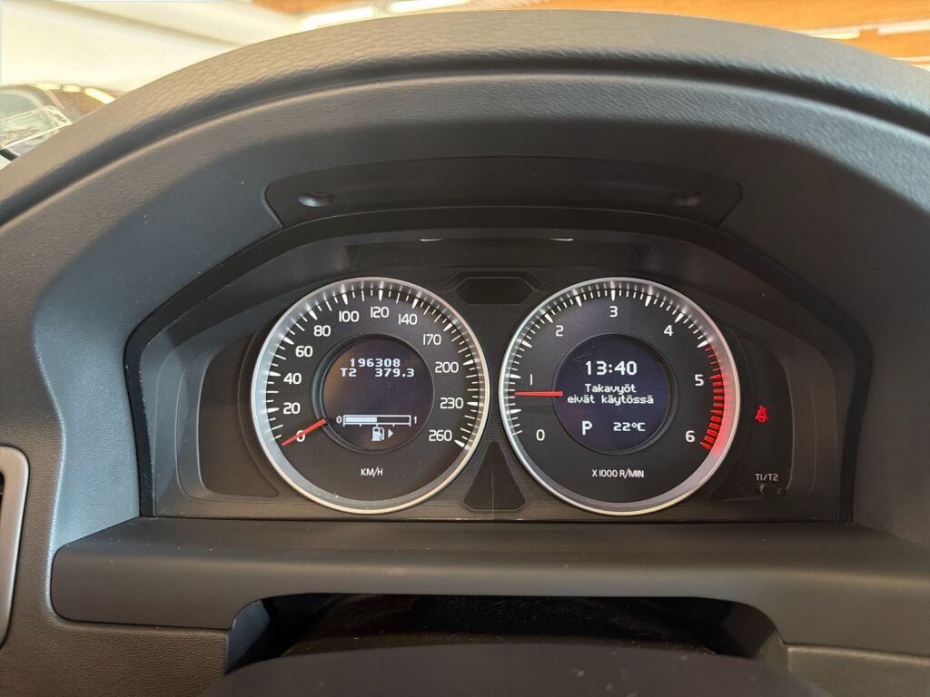 Volvo V70 2011 Harmaa
