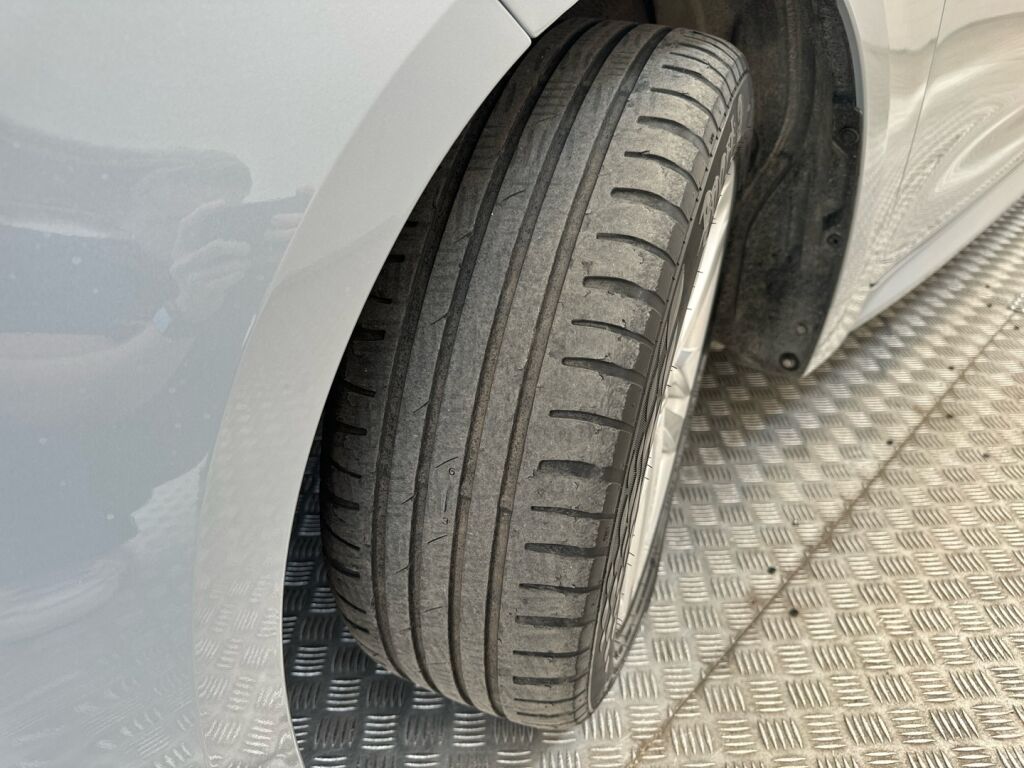 Toyota Corolla 2019 Harmaa