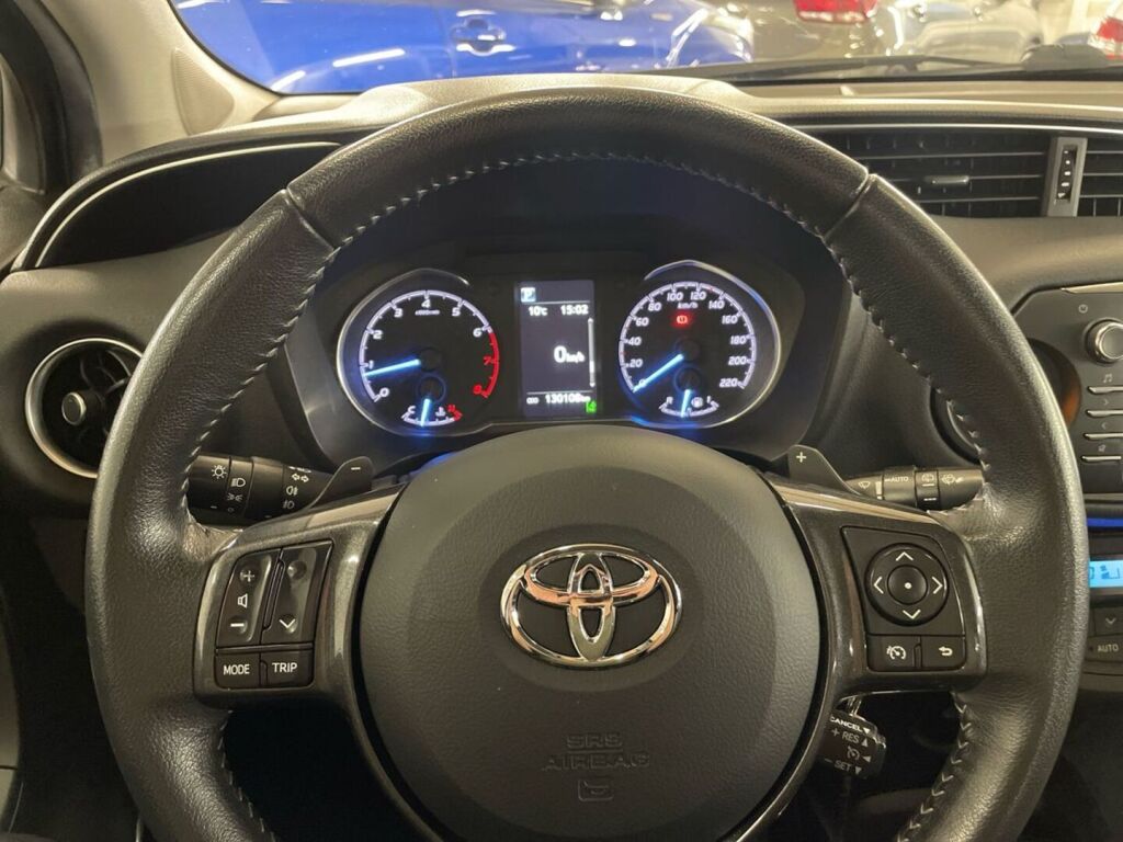 Toyota Yaris 2019 Musta